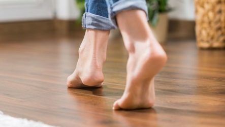 Causes and treatment of viral warts on the feet